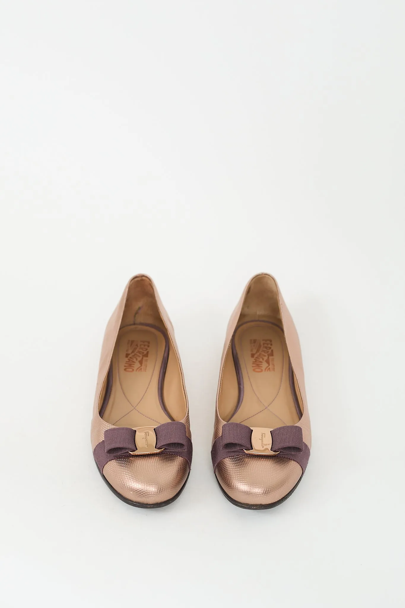 Bronze Leather Vara Bow Flat