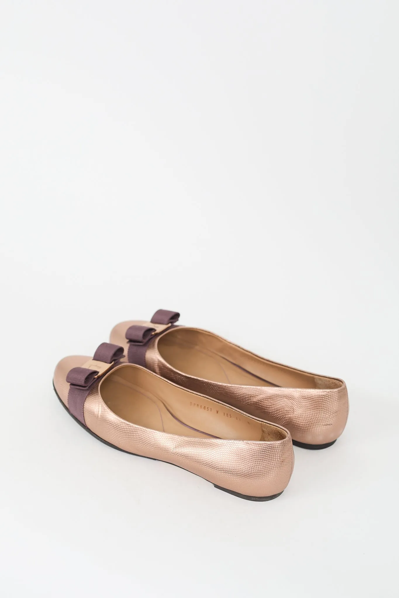 Bronze Leather Vara Bow Flat
