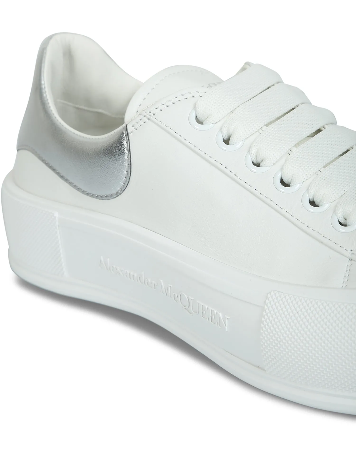 Canvas lace-up skate shoes with thick oversized rubber sole