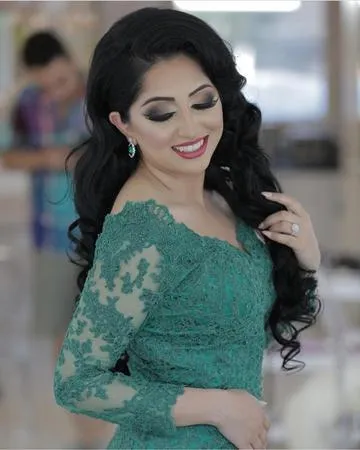 Elegant Long Sleeves V-neck Green Lace Mermaid Prom Dresses beautiful DM667