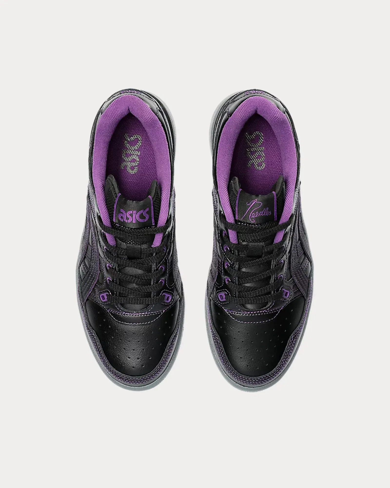 EX89 Black / Black Low Top Sneakers