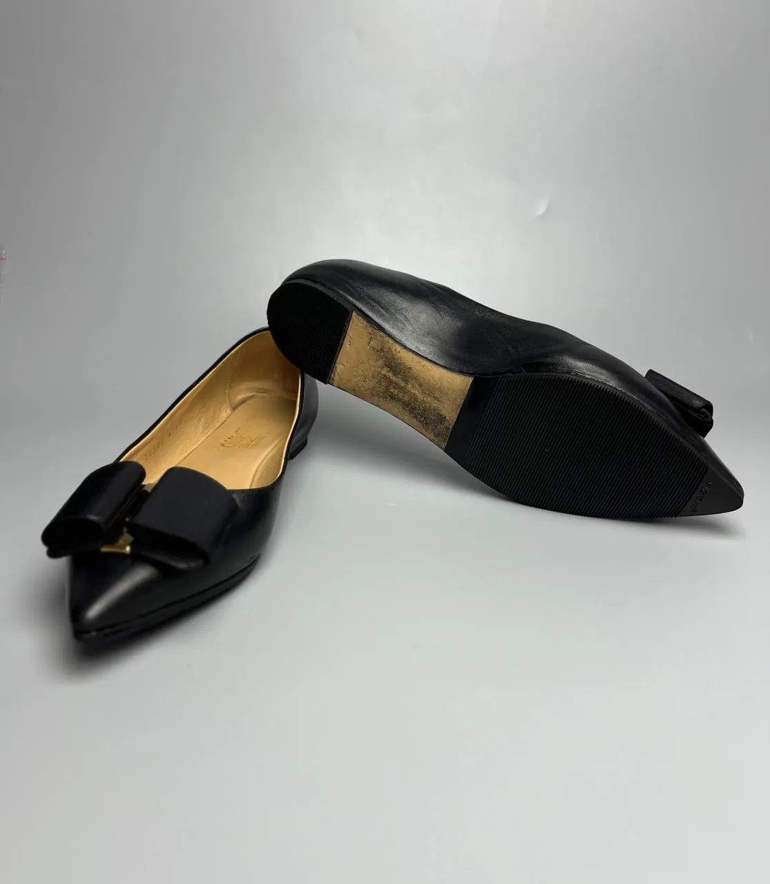 FERRAGAMO Black Varina Bow Detailed Ballet Flats For Lady Size 7