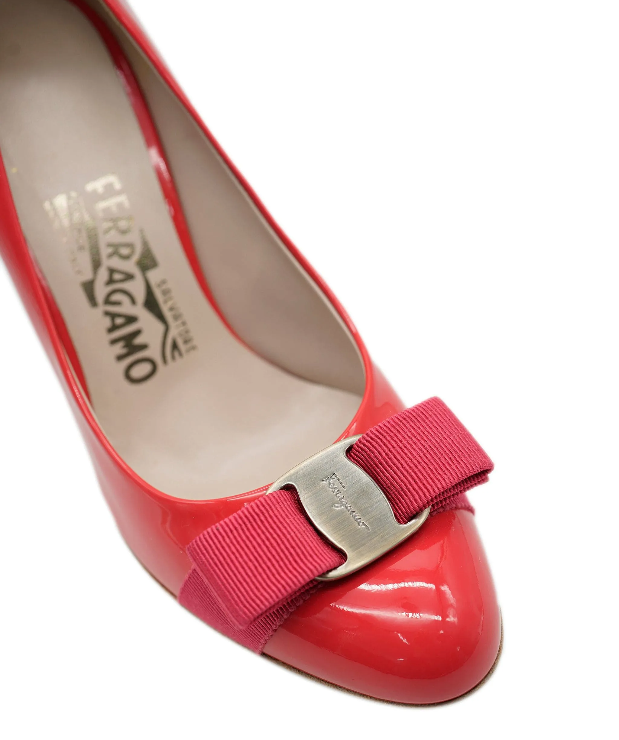 Ferragamo Classic Court Heels AJC0453
