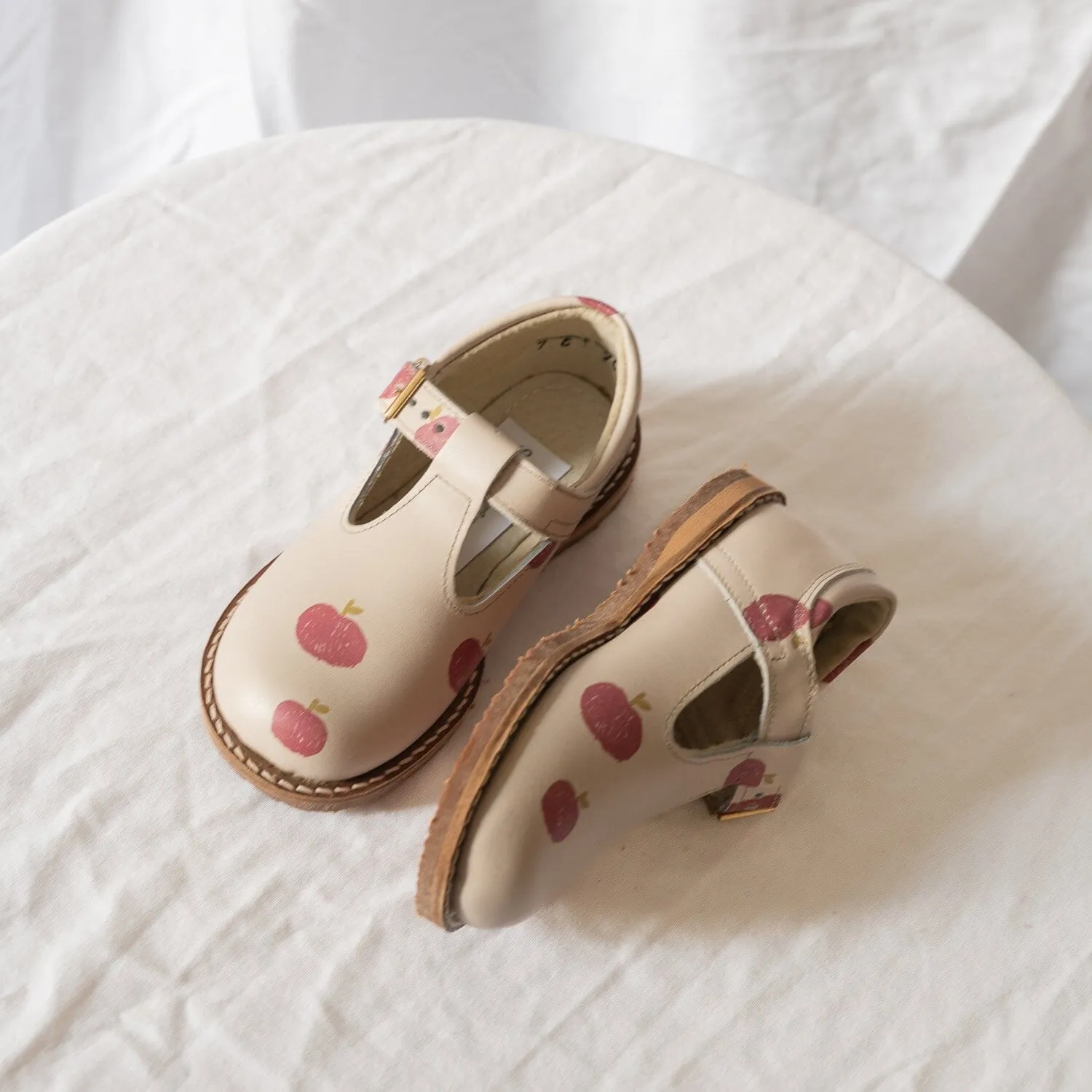 Flora T-Strap | Apple