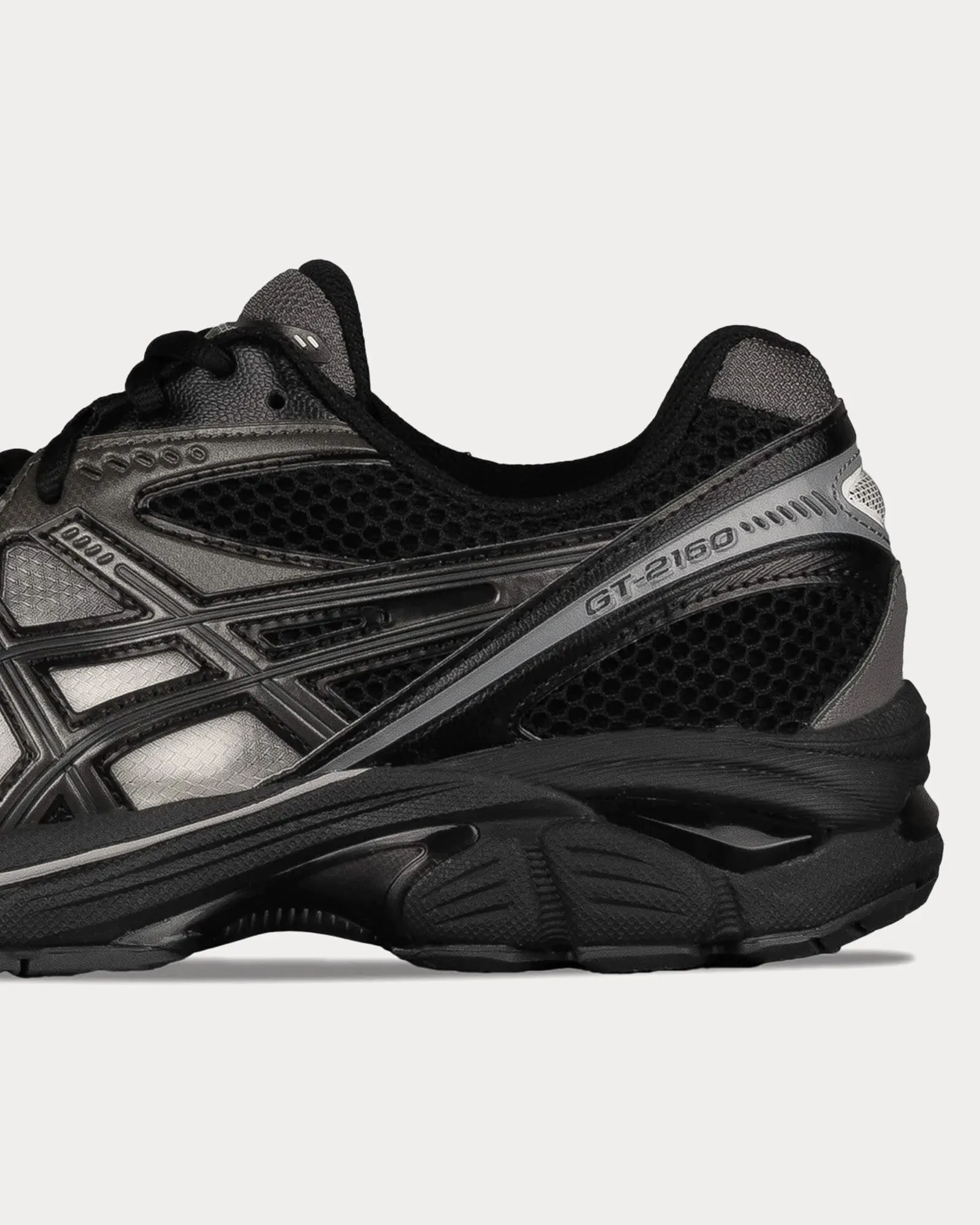GT-2160 Black / Gunmetal Low Top Sneakers