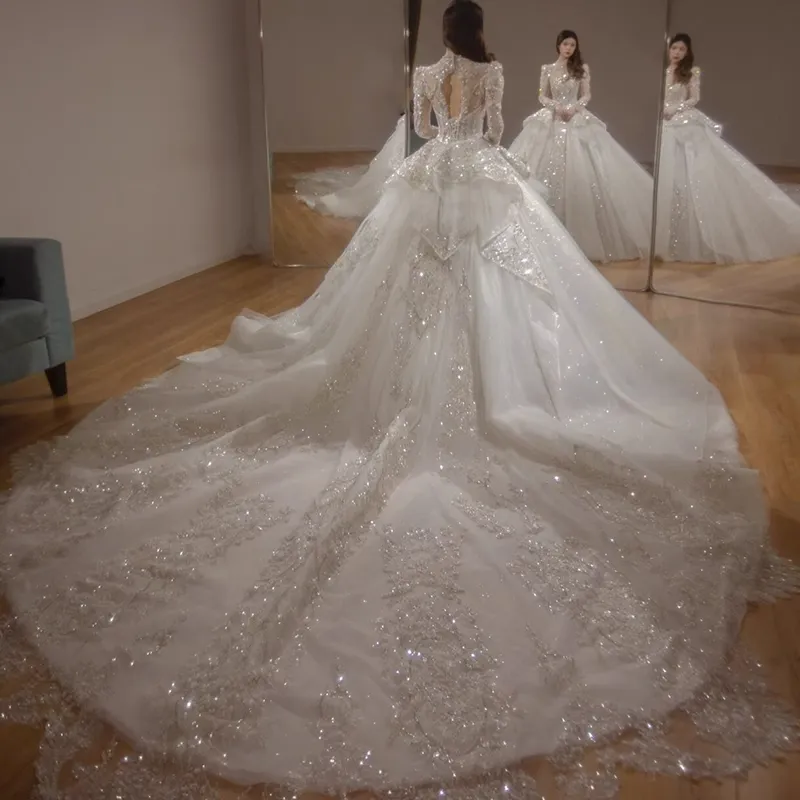 Main wedding dress 2024 new bride long trailing starry sky small man going out yarn light advanced heavy industry elegant court