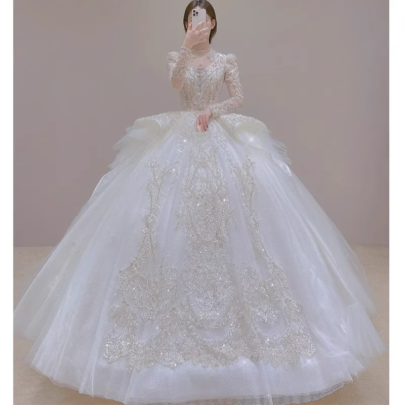 Main wedding dress 2024 new bride long trailing starry sky small man going out yarn light advanced heavy industry elegant court