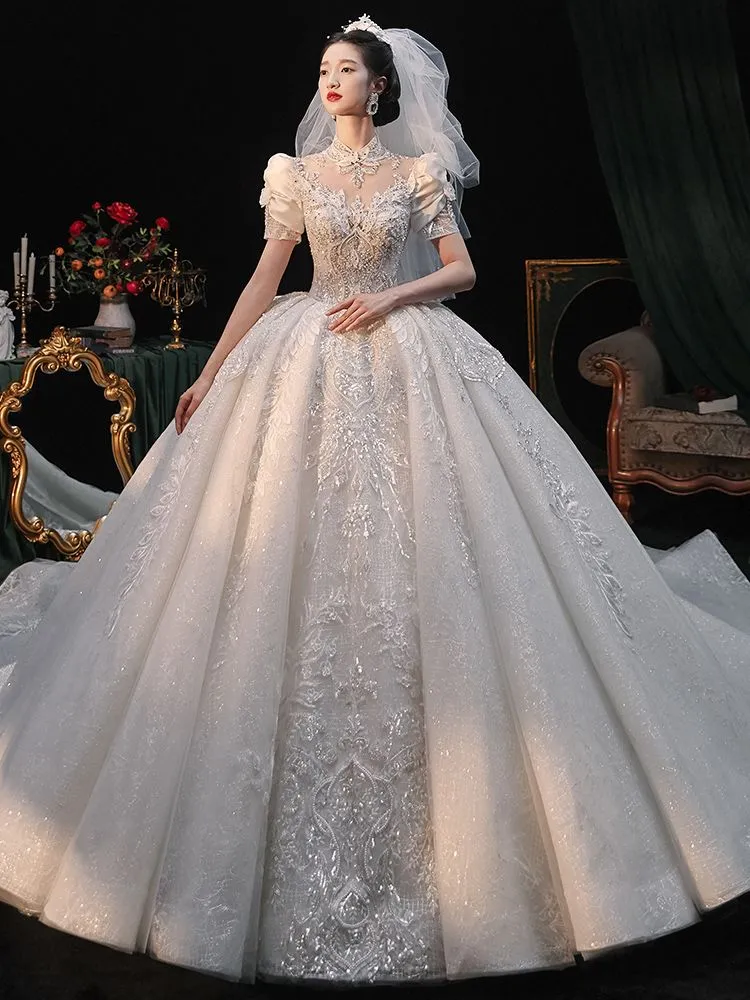 Main wedding dress 2024 new bride retro temperament heavy industry court style thin long trailing out yarn high sense