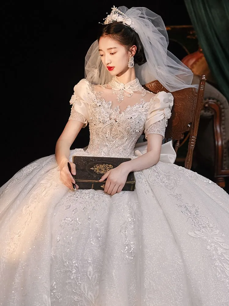 Main wedding dress 2024 new bride retro temperament heavy industry court style thin long trailing out yarn high sense