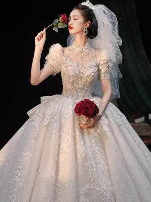 Main wedding dress 2024 new bride retro temperament heavy industry court style thin long trailing out yarn high sense
