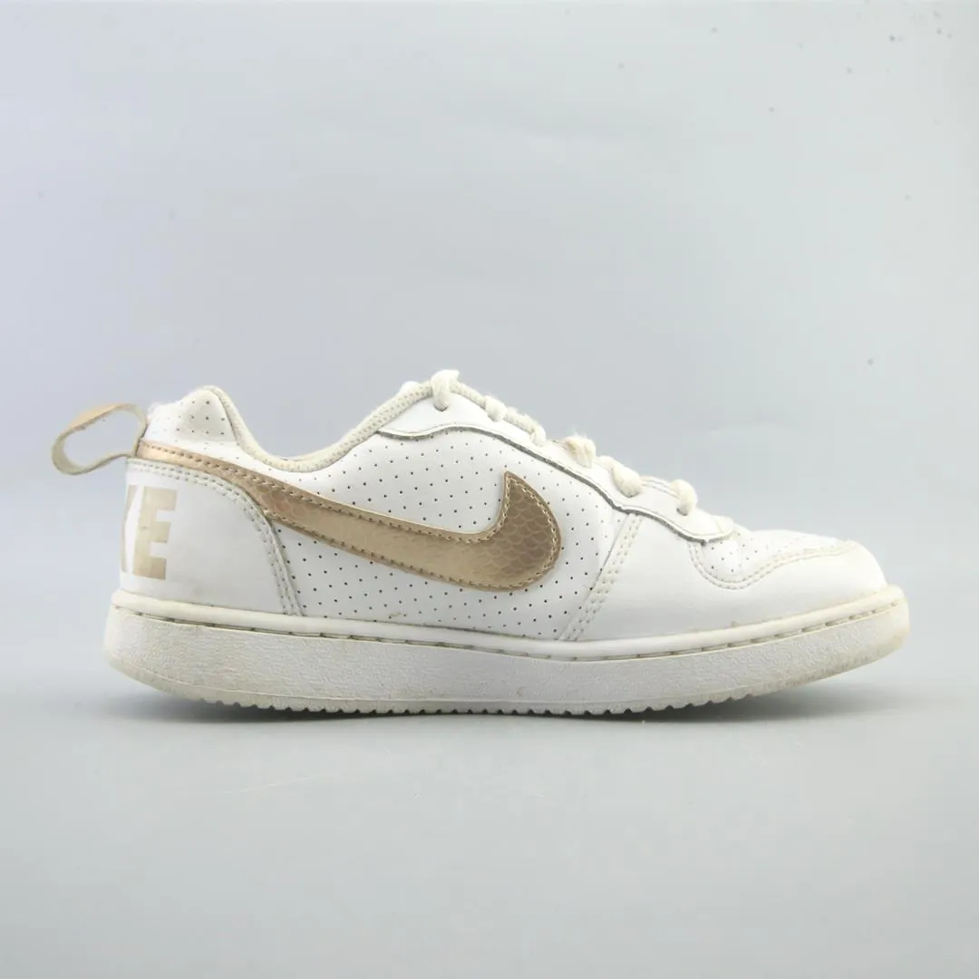 NIKE COURT BOROUGHT LOW