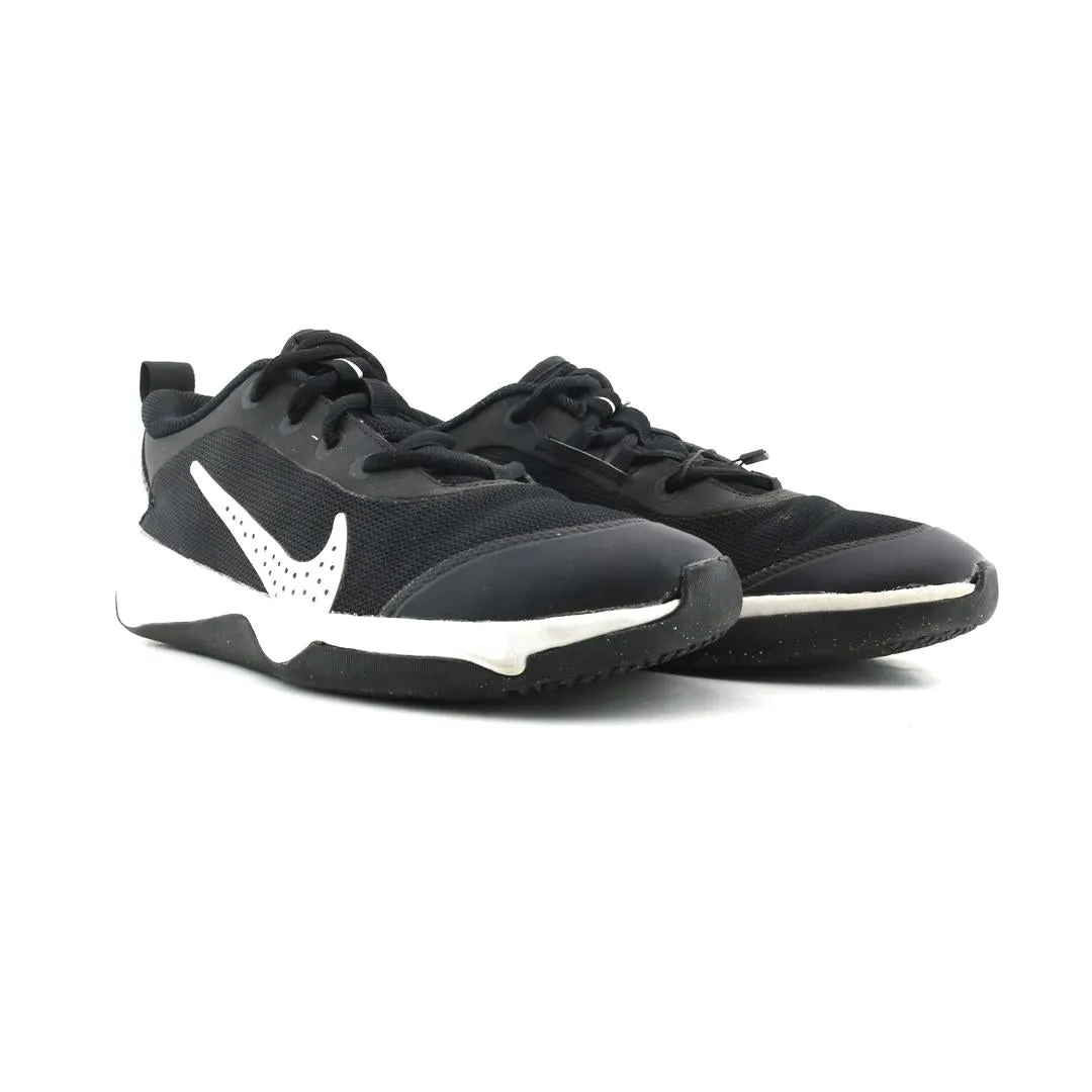 NIKE  OMNI MULTI-COURT