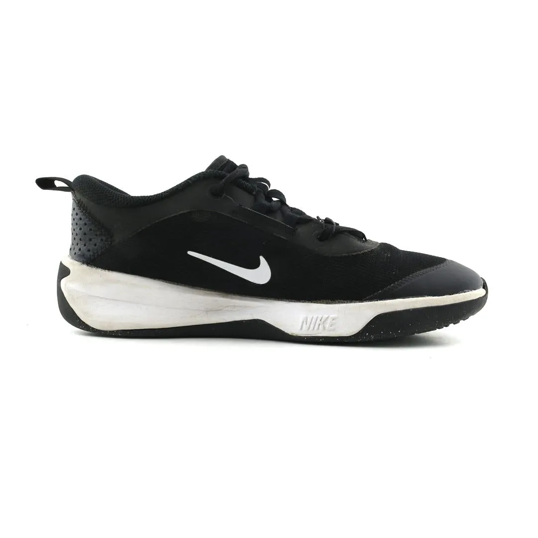NIKE  OMNI MULTI-COURT