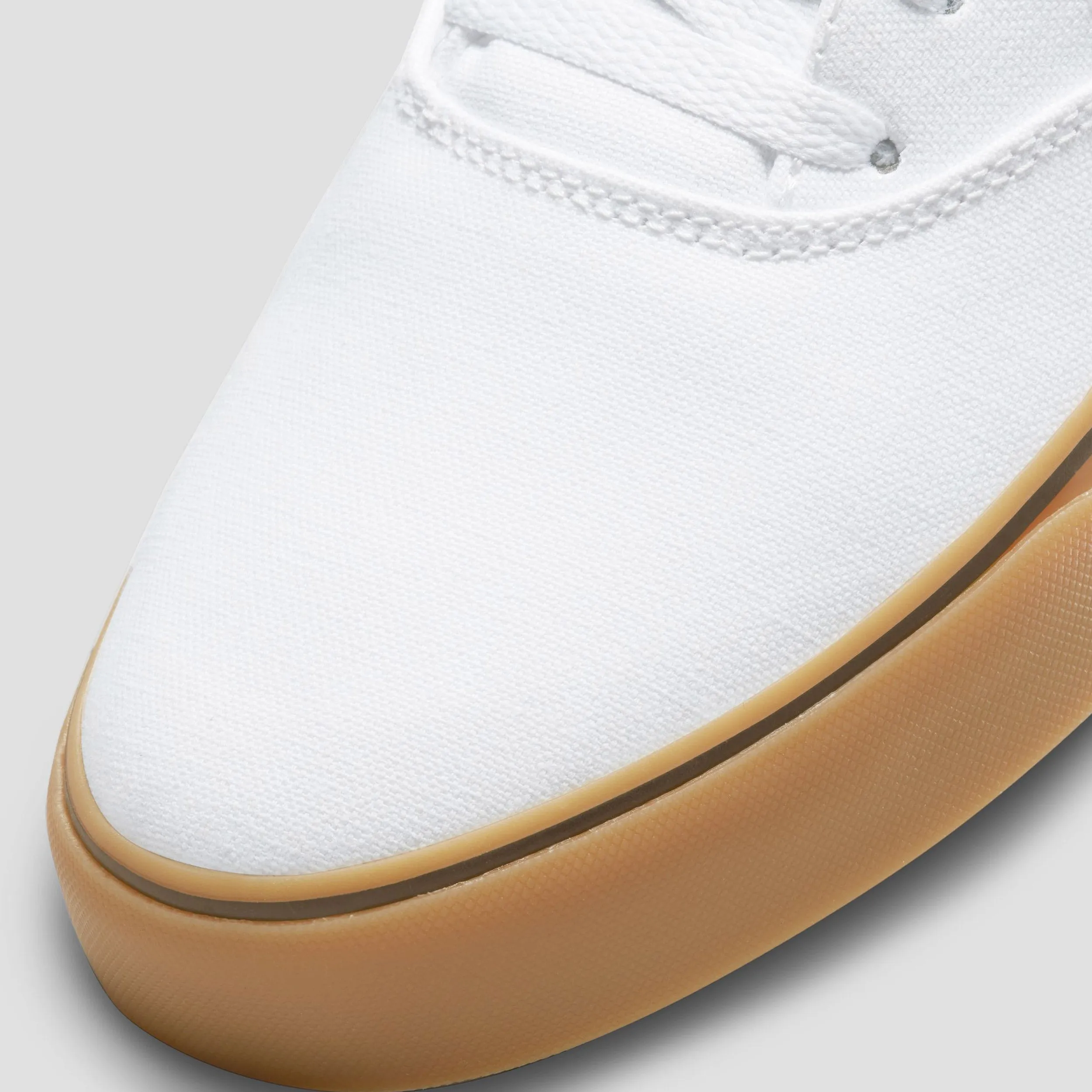Nike SB Chron 2 Canvas Skate Shoes White / Light Bone / White Gum / Light Brown