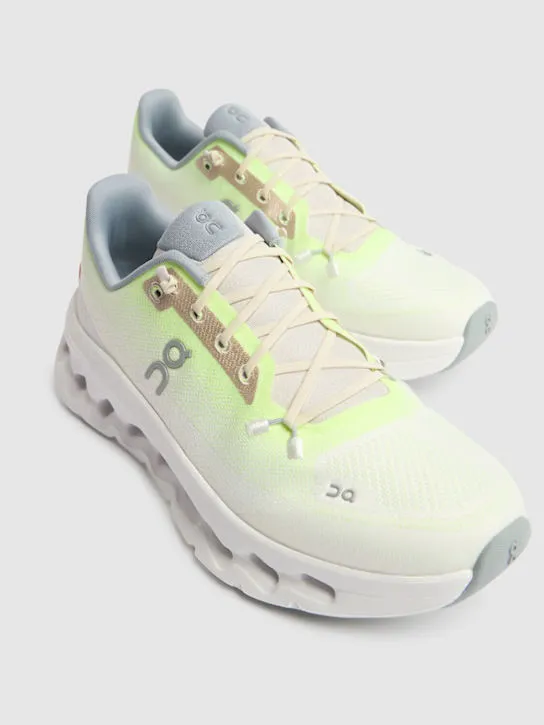 On   Cloudtilt sneakers 