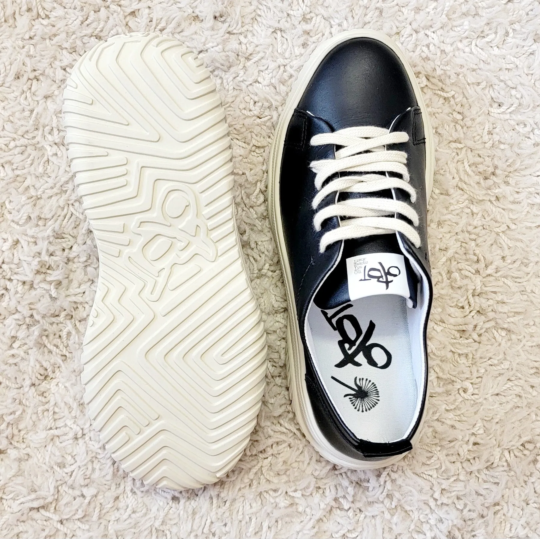 Pangea Black Sneaker