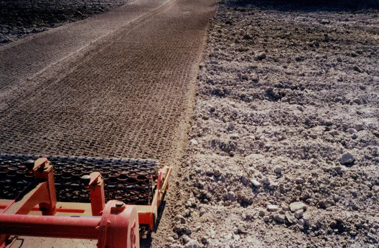 Rotadairon Heavy Duty Double Drive Stone Buriers With Mesh/Iron/Rubber Roller For Tractor