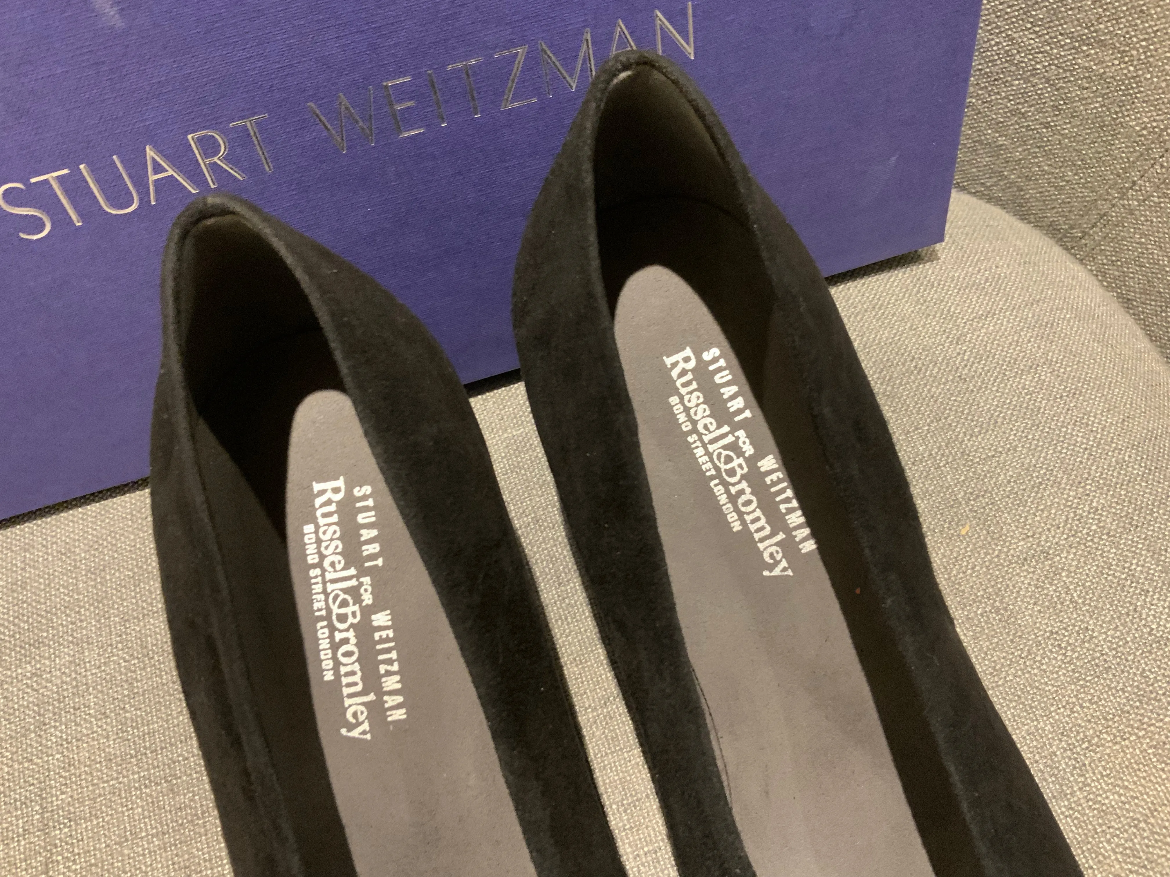 STUART WEITZMAN Russell & Bromley court suede pumps Size 37.5 UK 4.5 US 7.5 ladies