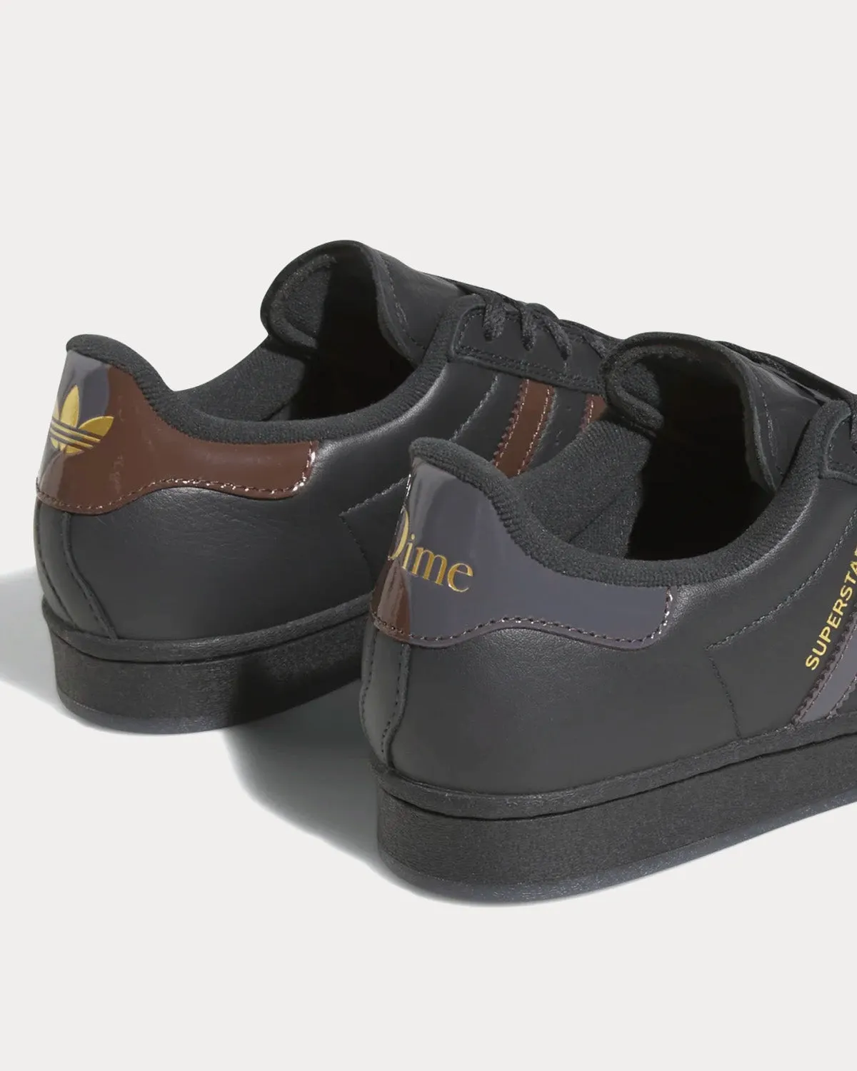 Superstar ADV Carbon / Grey Five / Brown Low Top Sneakers