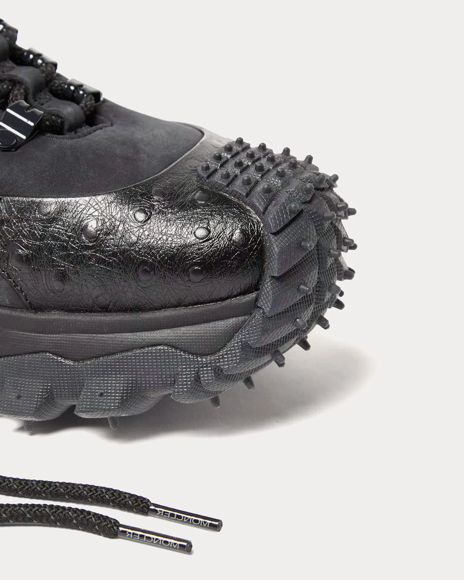 Trailgrip Apex GTX Volcanic Black Low Top Sneakers
