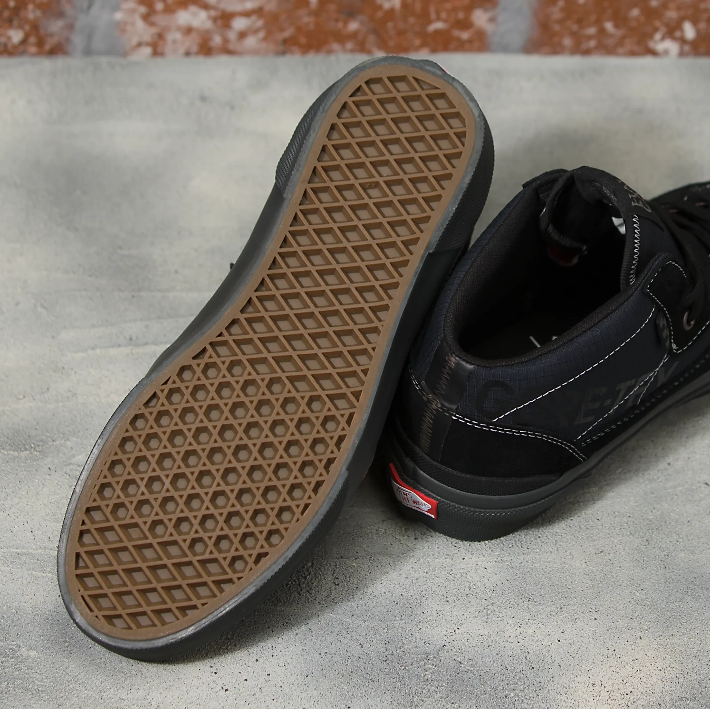 VANS SKATE HALF CAB GORE-TEX BLACK