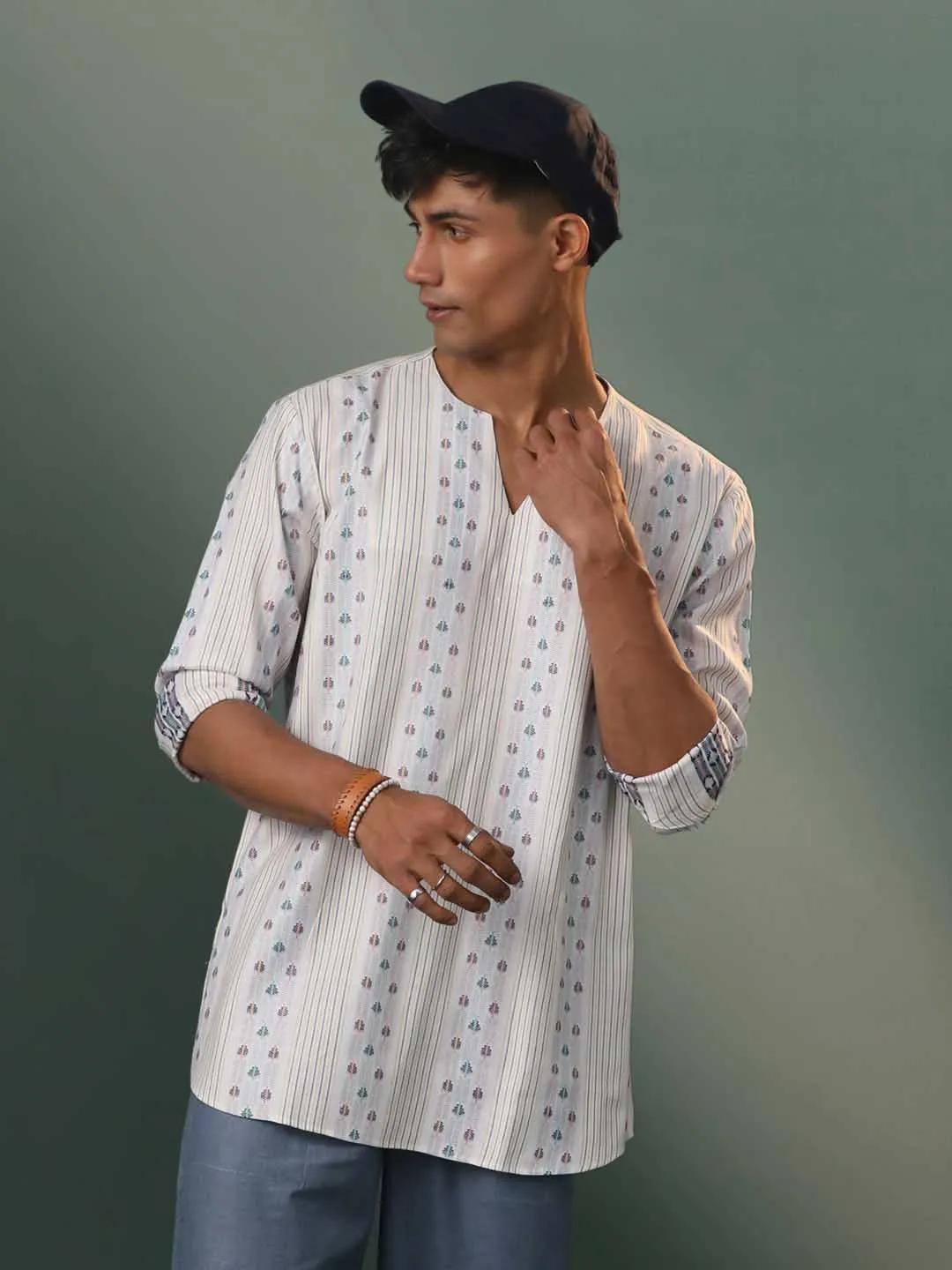 Vastramay Off White Cotton Short Kurta