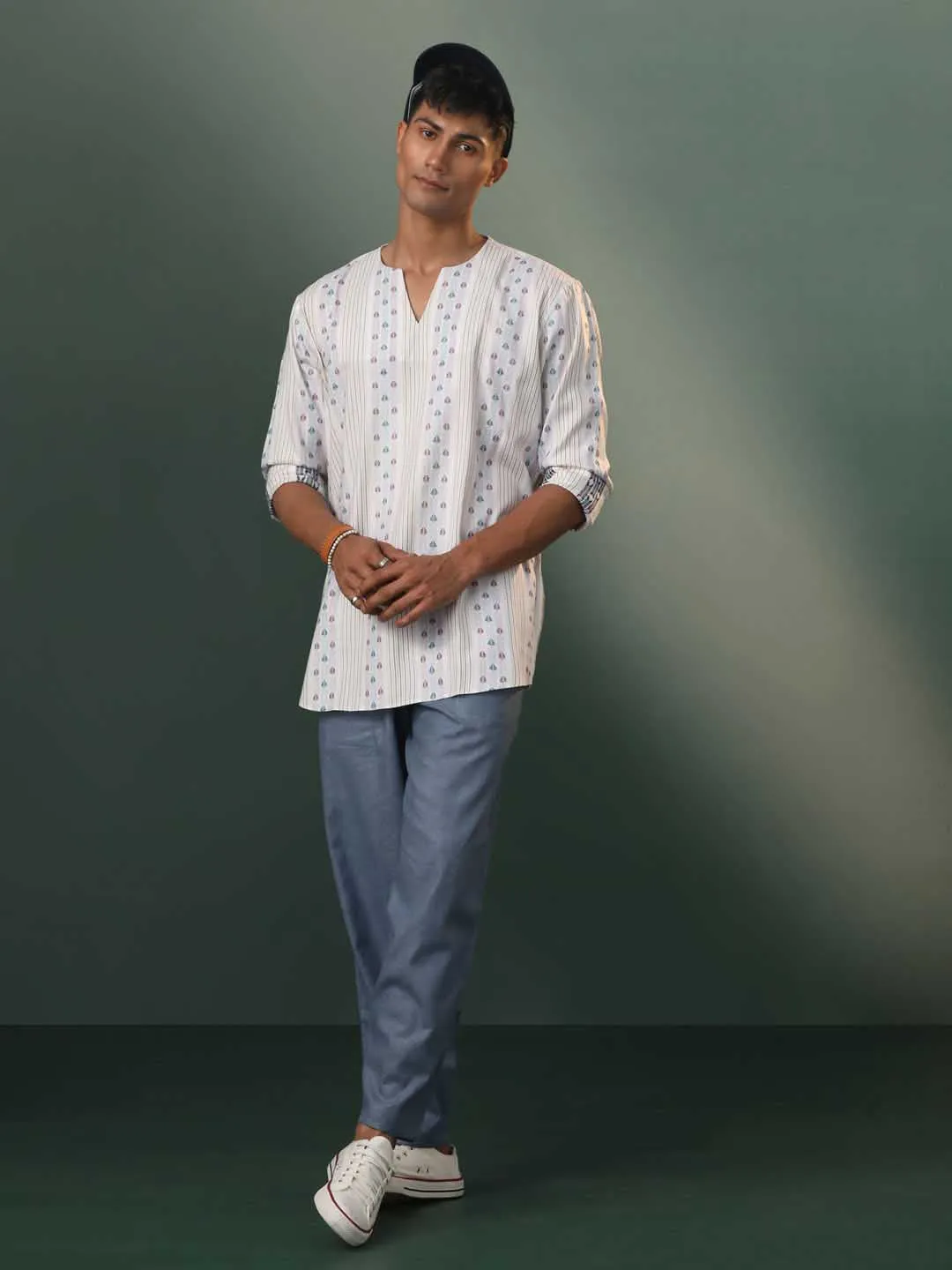 Vastramay Off White Cotton Short Kurta