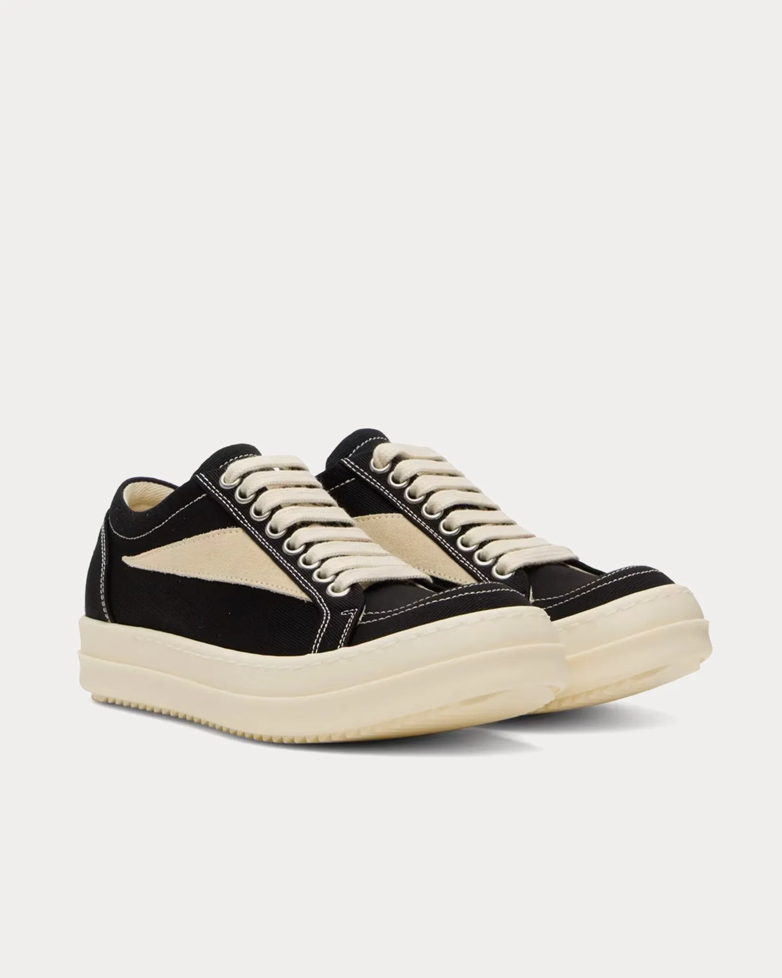 Vintage Canvas Black / Milk / Milk Low Top Sneakers