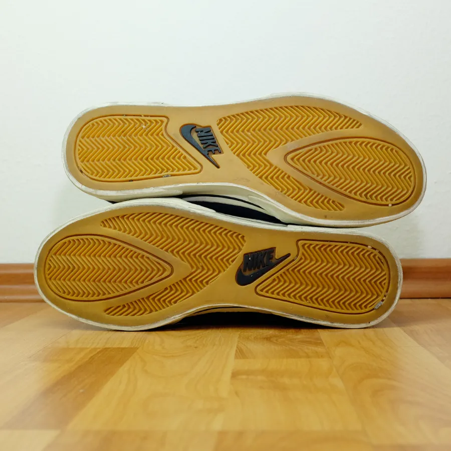 Vintage Nike Canvas Sneakers US 9 / EU 42,5