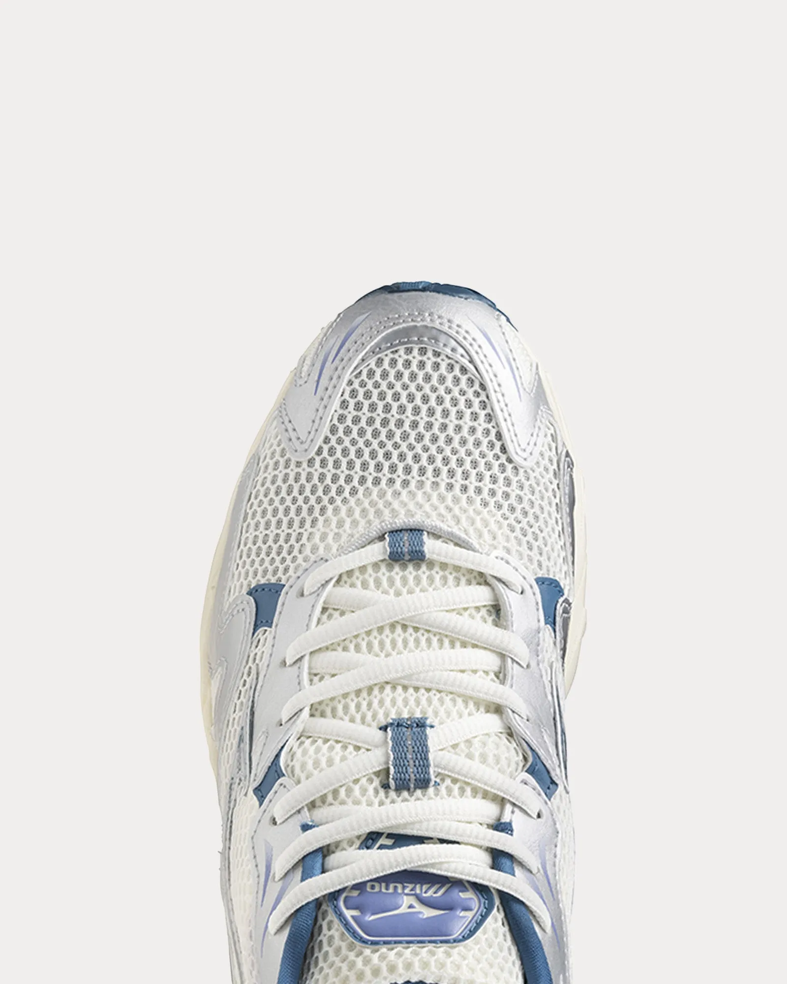 Wave Rider 10 Arctic Ice / Arctic Ice / Snow White Low Top Sneakers