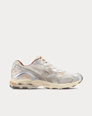 Wave Rider 10 Shifting Sand / Shifting Sand / Snow White Low Top Sneakers