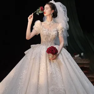 Wedding dress main dress 2024 new bride retro temperament advanced heavy industry court style big trailing  door dress