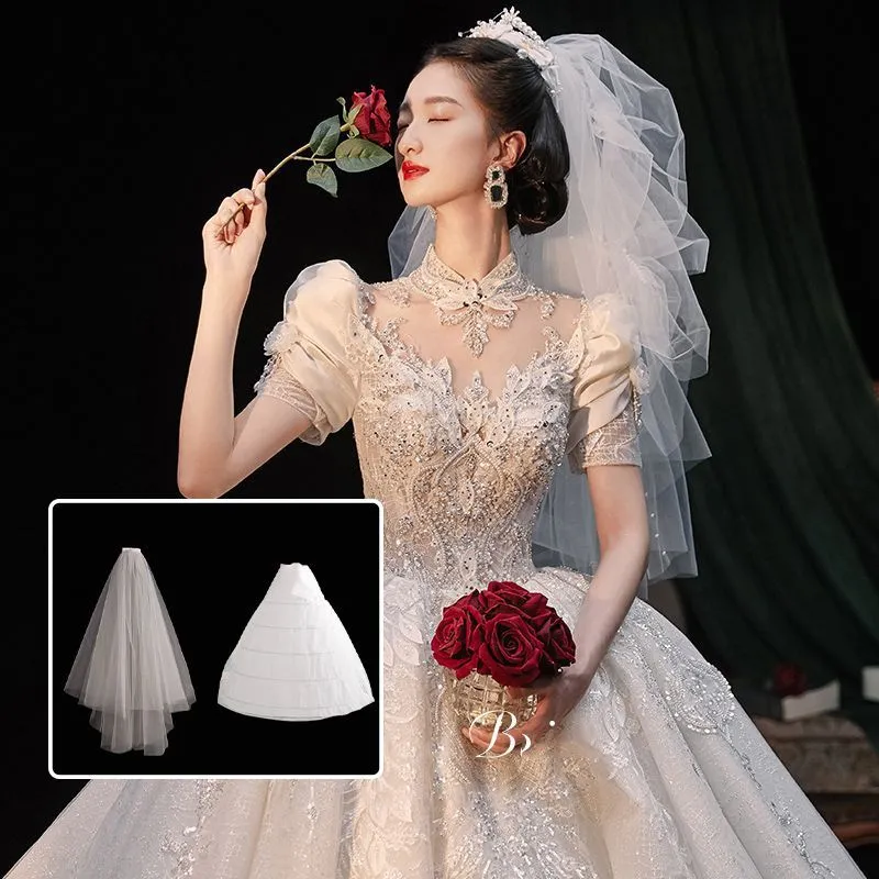 Wedding dress main dress 2024 new bride retro temperament advanced heavy industry court style big trailing  door dress